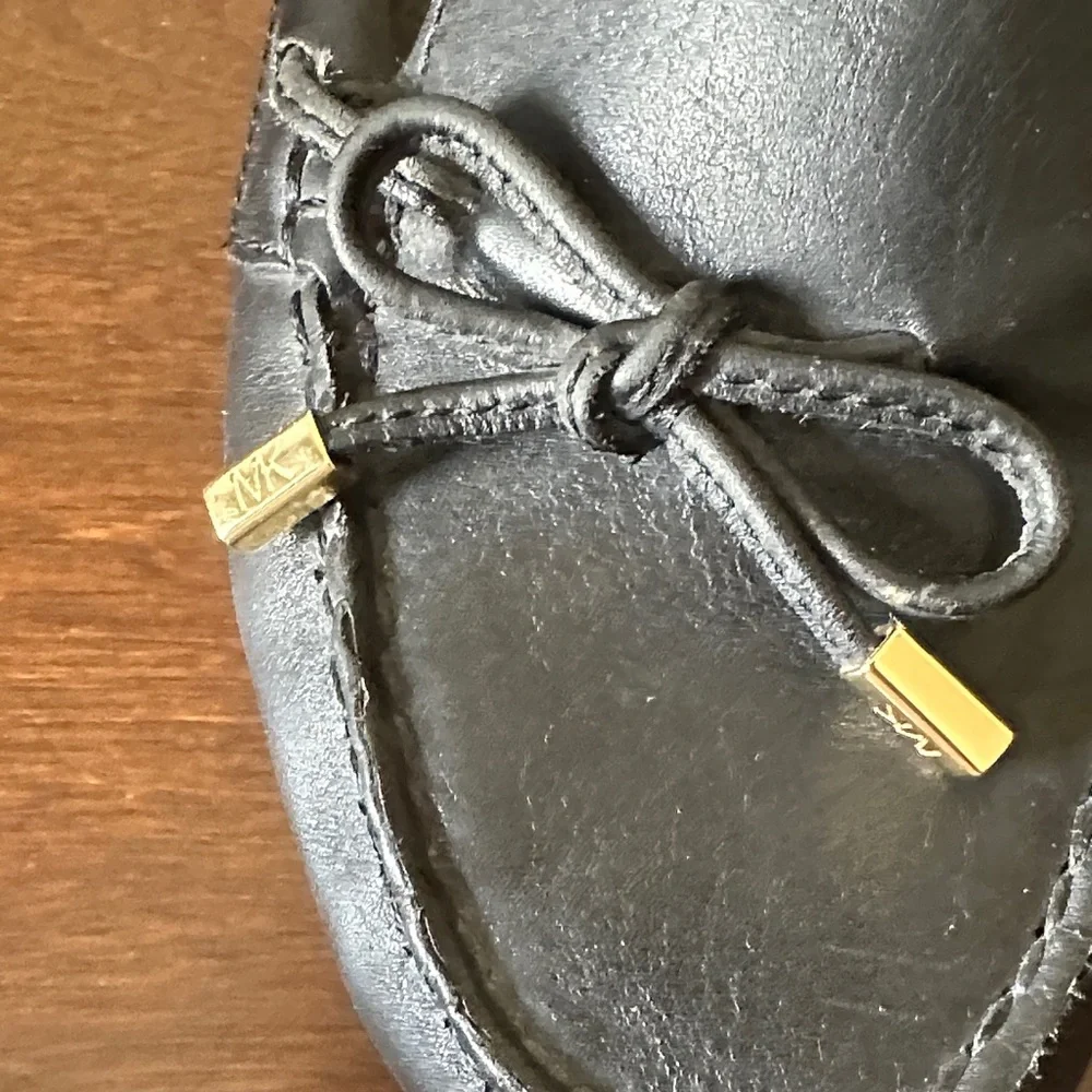 Michael Kors Black Leather Bow Driver Flats US7.5M - Picture 6 of 10